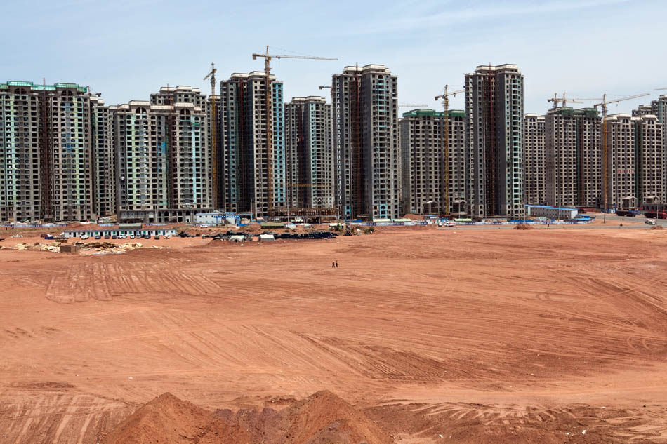 20110602_ordos_kangbashi_real_estate_bubble_urban_empty_china01.jpg